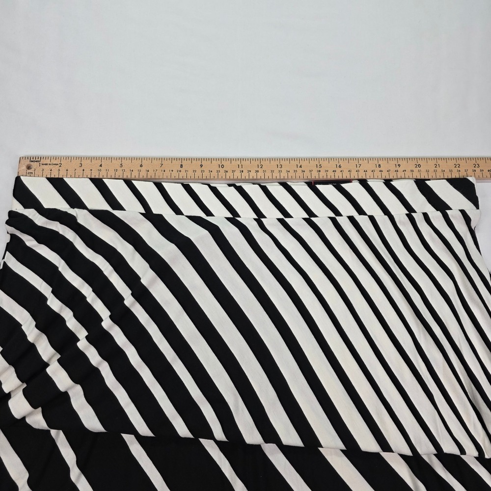 Avenue Womens Plus Size 26/28 Black White Striped Maxi Skirt NWT New - Picture 5 of 6